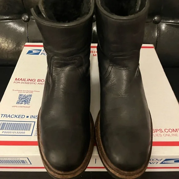 Frye Pull-On Boot Black - Picture 2 of 8